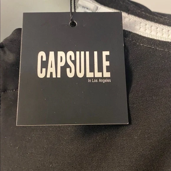 Black sporty zip up dress - Picture 2 of 2